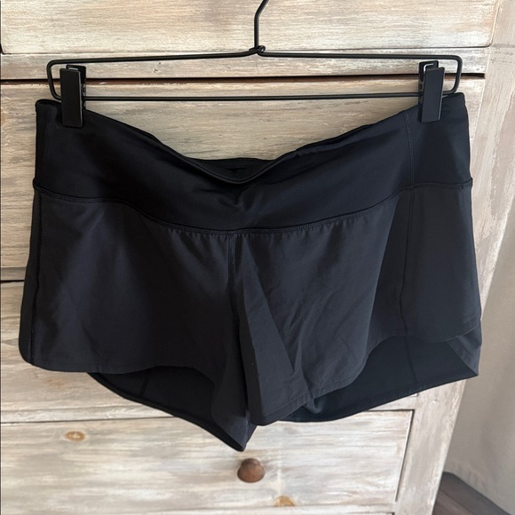 EUC Black Lululemon Speed Up Shorts - Picture 1 of 4